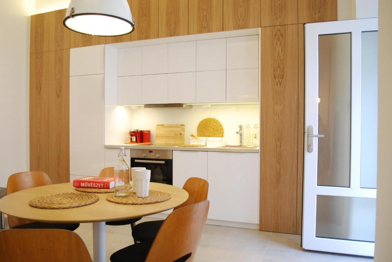 Stylish Studios Apartment In The City Center With Air Conditioning Budapest Eksteriør bilde
